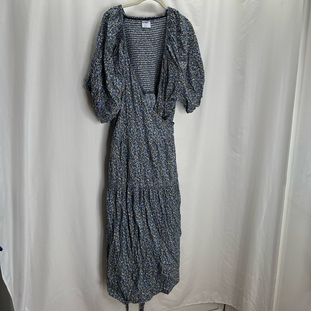 Old Navy Navy Floral Wrap Maxi Dress